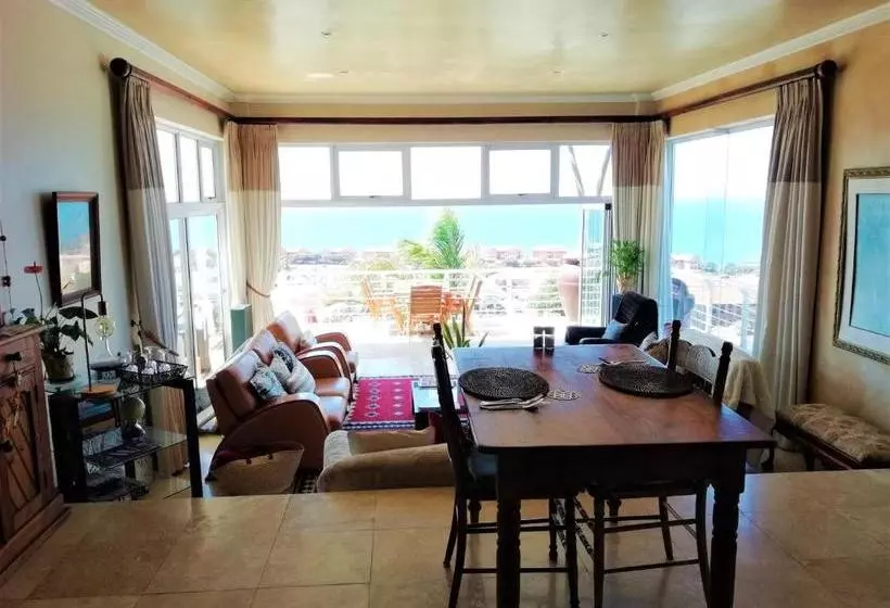 Majatalo 4 On Montagu