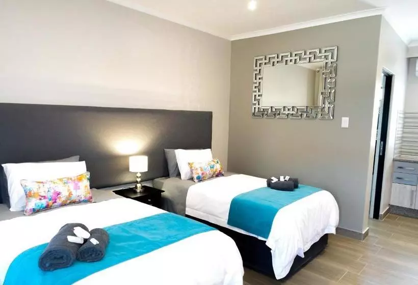 Majatalo De Stroom Guest Lodge