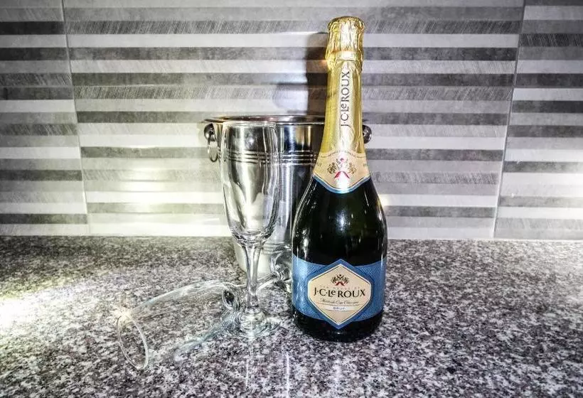 Majatalo De Stroom Guest Lodge