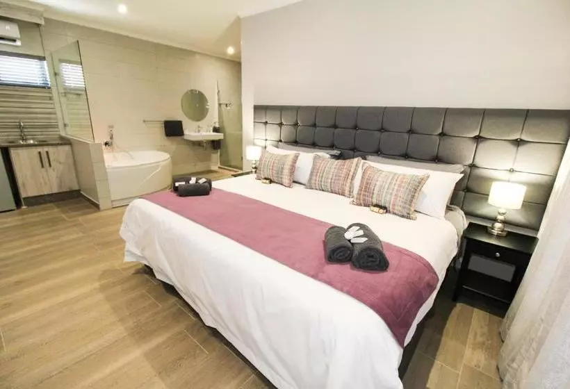 Majatalo De Stroom Guest Lodge