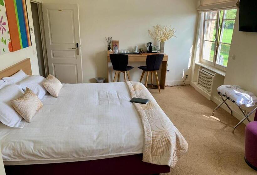 펜션 Domaine De La Noiseraie