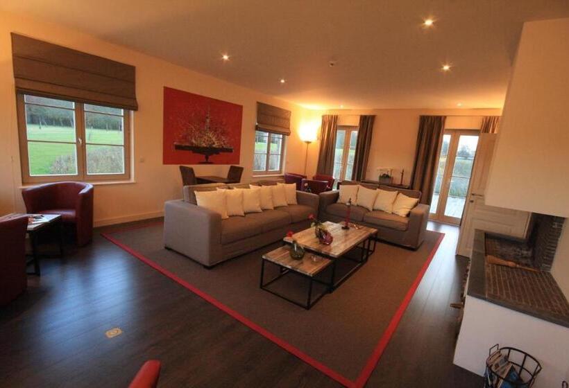 펜션 Domaine De La Noiseraie