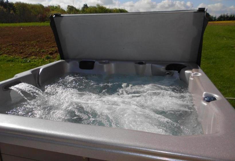 펜션 Domaine De La Noiseraie