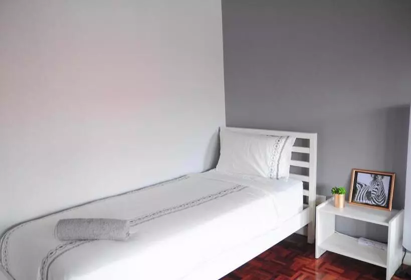 ペンション Grayhaus Guest House