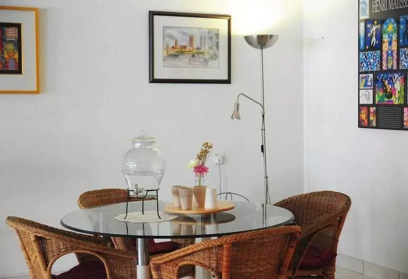 ペンション Grayhaus Guest House