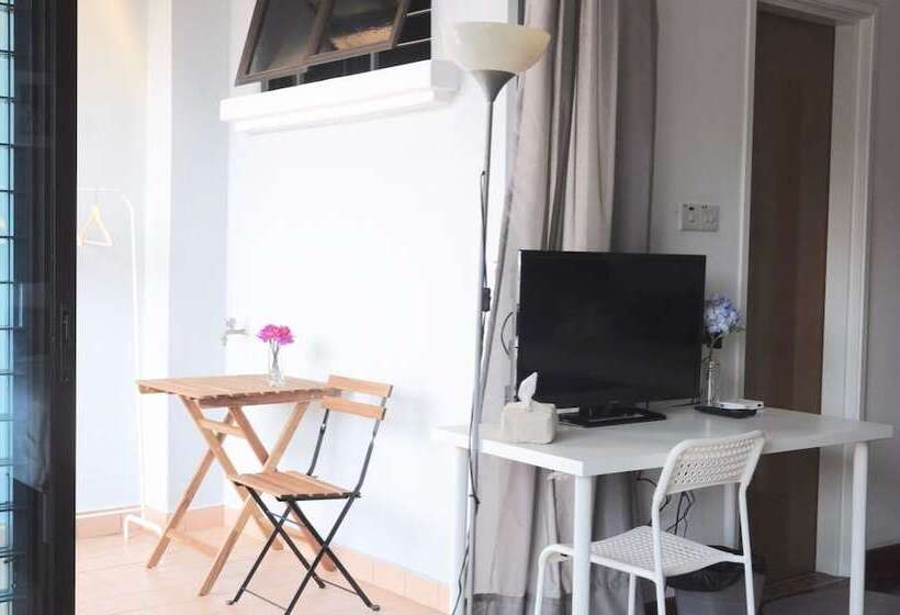 פנסיון Grayhaus Guest House