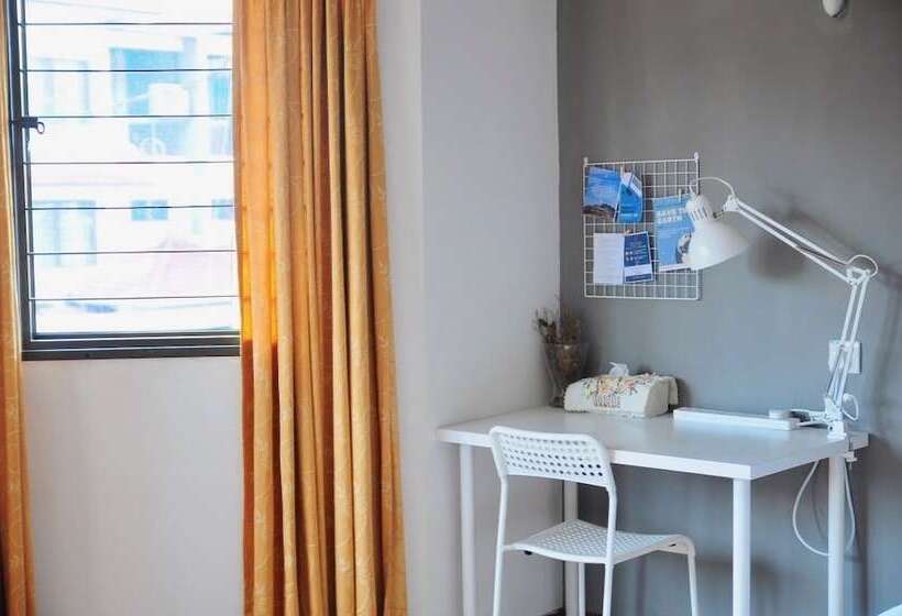 פנסיון Grayhaus Guest House