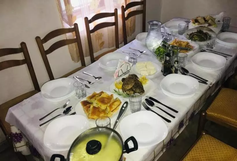 Majatalo Guesthouse Dritan Tethorja