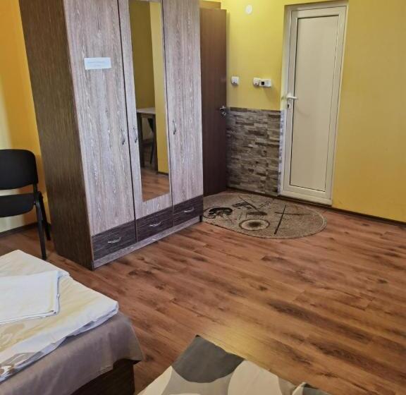 펜션 House For Guests And Friends