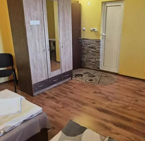 ペンション House For Guests And Friends