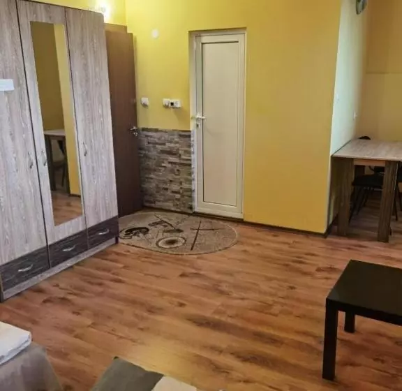 ペンション House For Guests And Friends