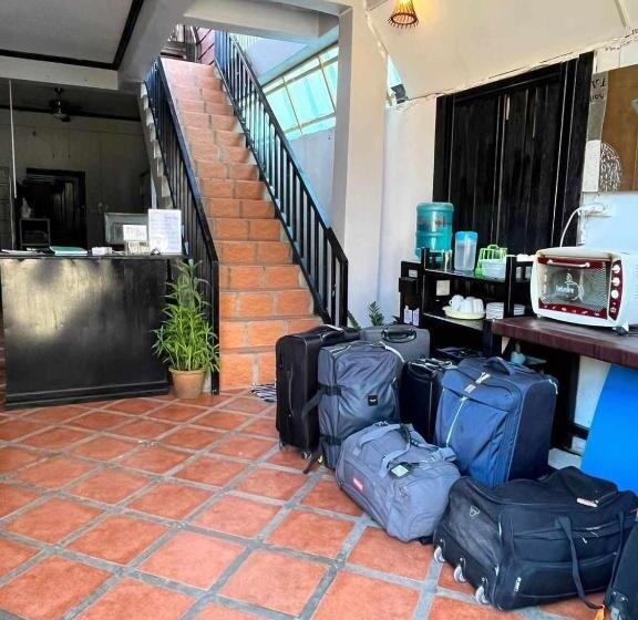 پانسیون Nice View Guesthouse