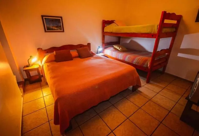 ペンション Hostal El Punto