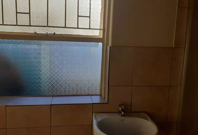 پانسیون Makhadzi S Cloud Lodge