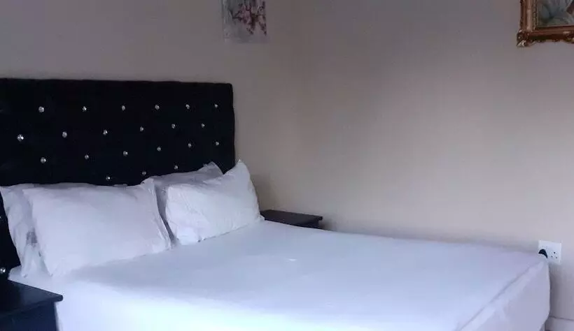 پانسیون Makhadzi S Cloud Lodge