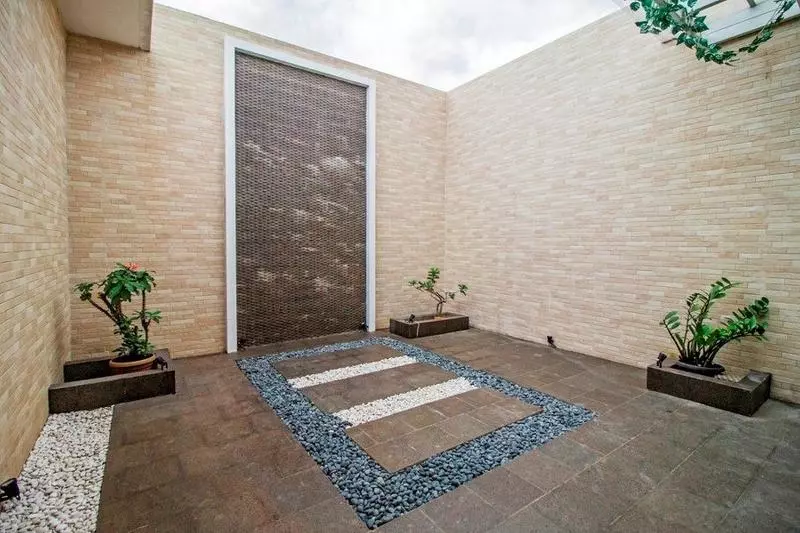 Majatalo Reddoorz Plus @ Cideng Barat