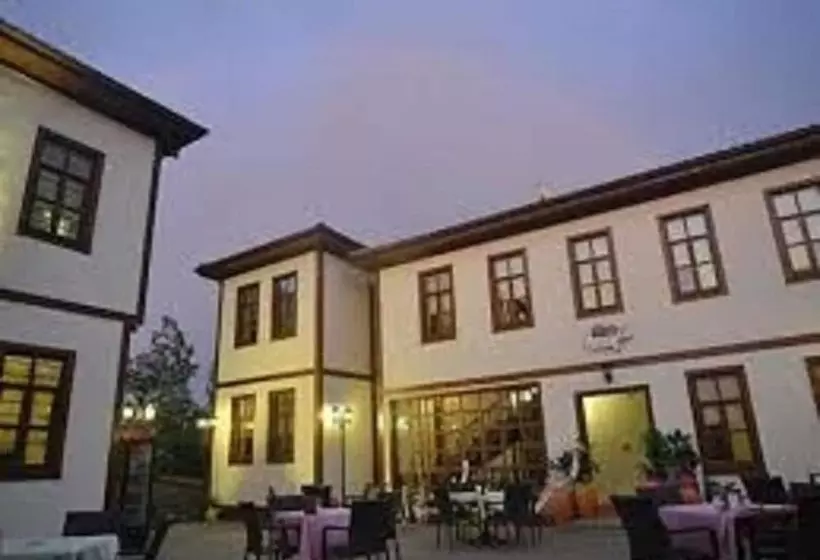 Retkeilymaja Kanoglu Konagi