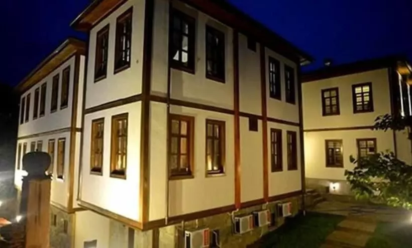 Retkeilymaja Kanoglu Konagi