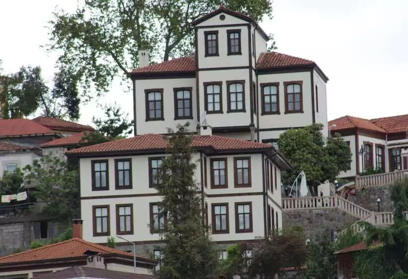 Retkeilymaja Kanoglu Konagi