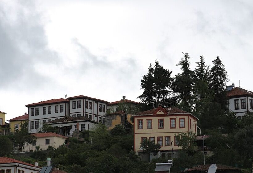 هاستل Kanoglu Konagi