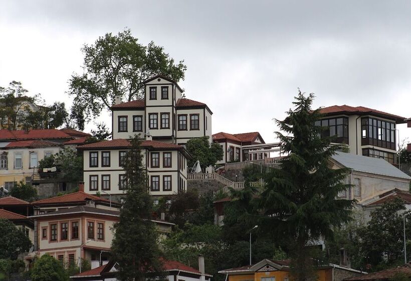 هاستل Kanoglu Konagi