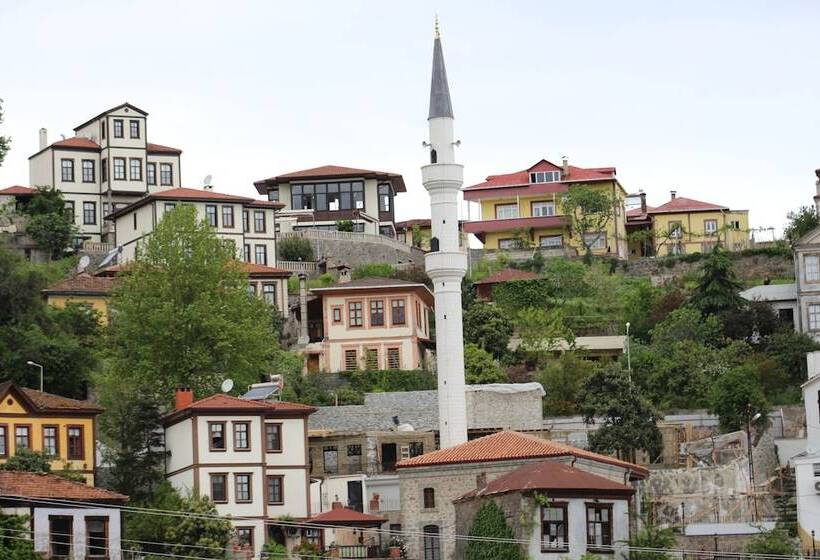 هاستل Kanoglu Konagi