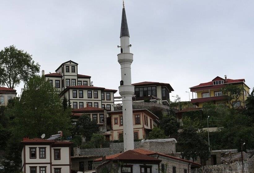 هاستل Kanoglu Konagi