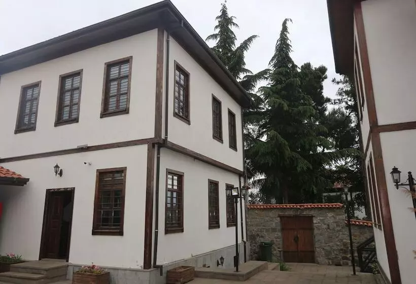 Retkeilymaja Kanoglu Konagi