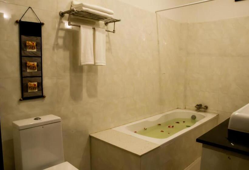 هاستل Private Boutique Home With Pool, The Fin Inn