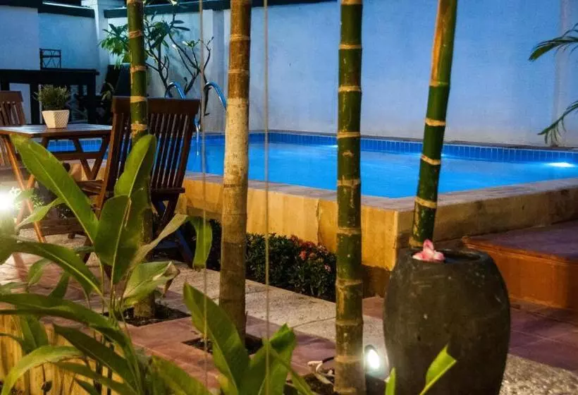 ユースホステル Private Boutique Home With Pool, The Fin Inn