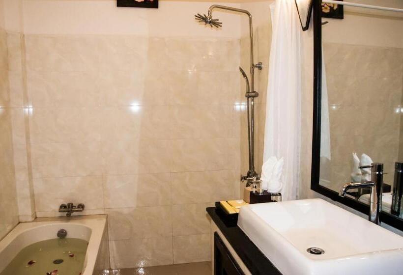 هاستل Private Boutique Home With Pool, The Fin Inn