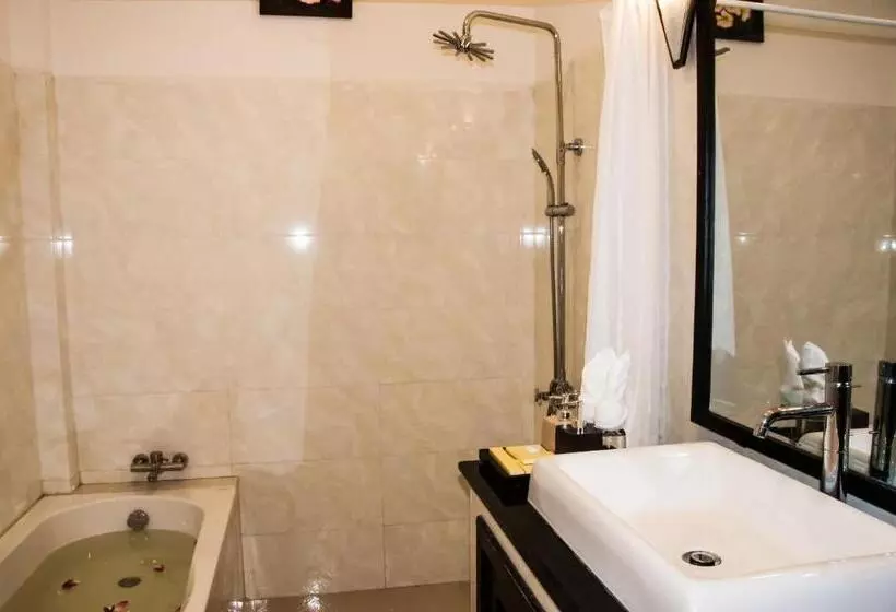 ユースホステル Private Boutique Home With Pool, The Fin Inn