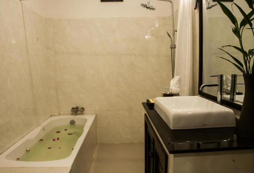 هاستل Private Boutique Home With Pool, The Fin Inn