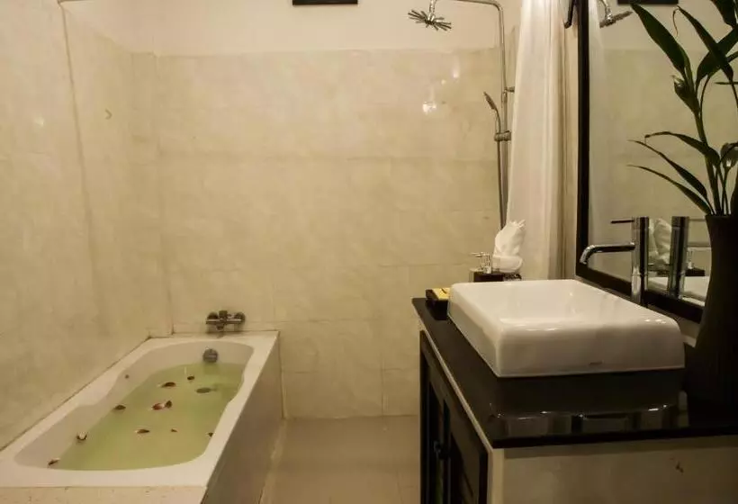 ユースホステル Private Boutique Home With Pool, The Fin Inn