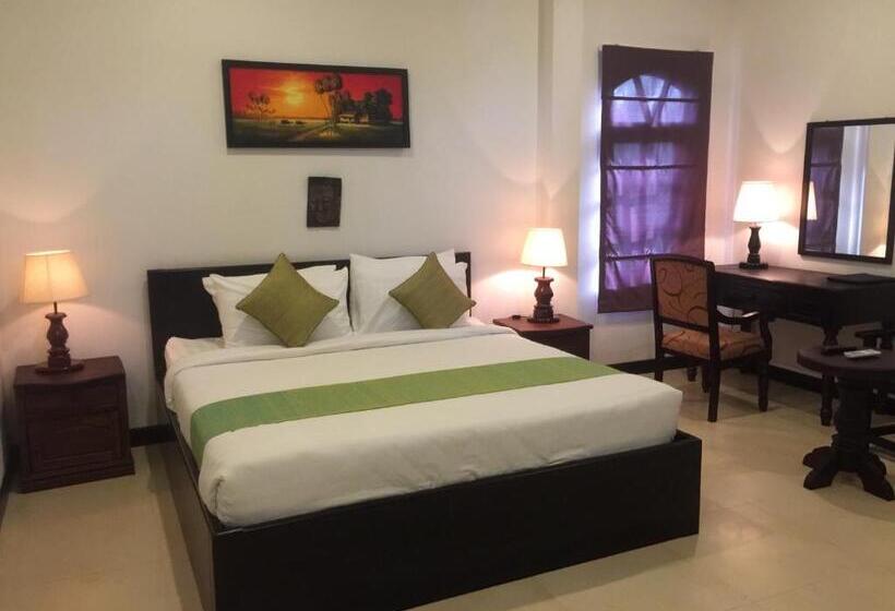 هاستل Private Boutique Home With Pool, The Fin Inn