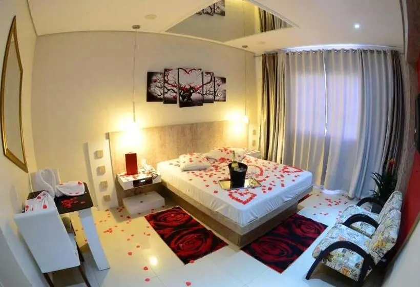 Helus Motel