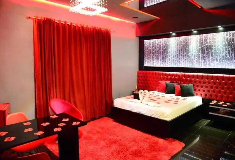 Helus Motel