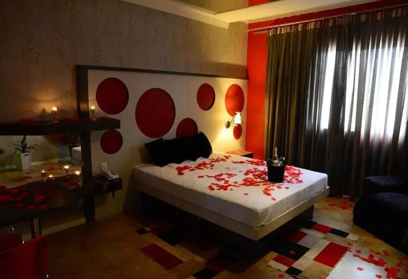 Helus Motel
