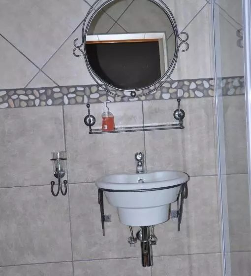 Majatalo Berg En Dal Guesthouse