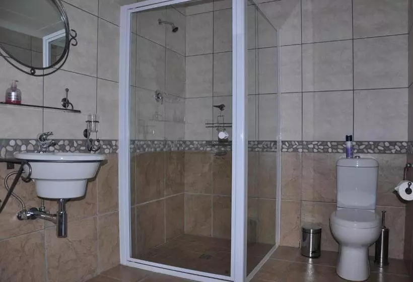 Majatalo Berg En Dal Guesthouse