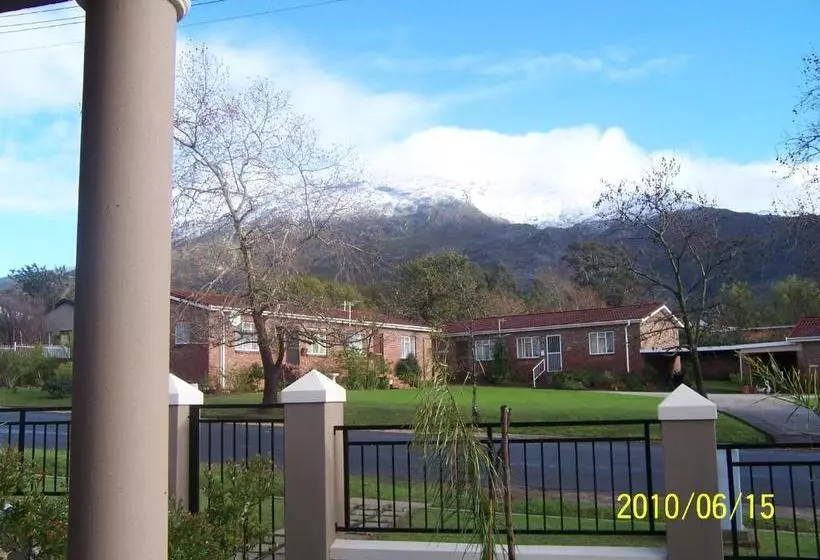 Majatalo Berg En Dal Guesthouse