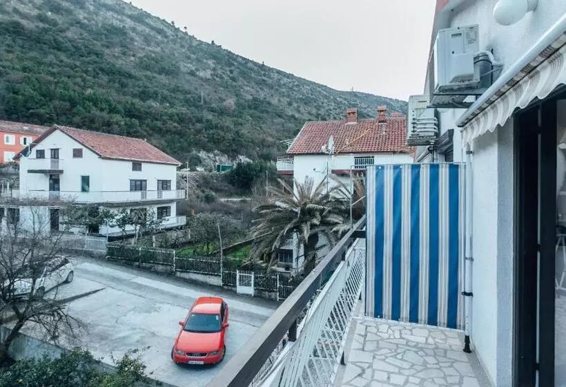 پانسیون Guest House Bajceta