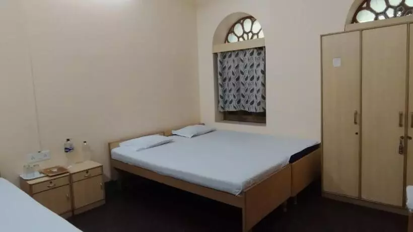 پانسیون Shaw Guest House