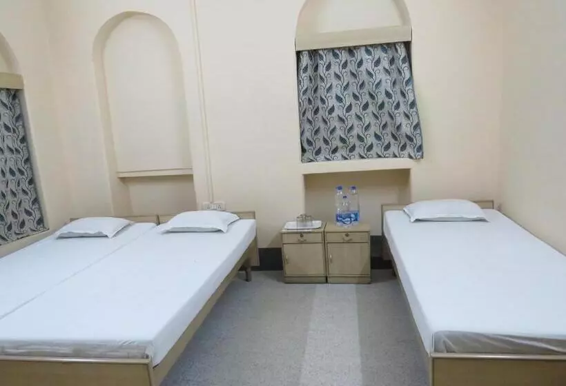 پانسیون Shaw Guest House