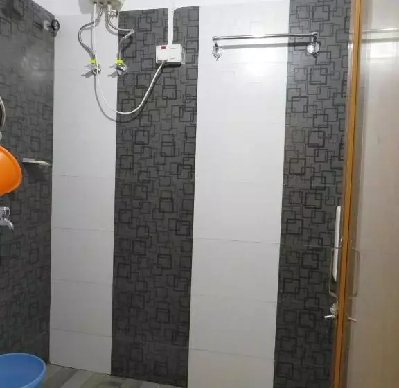 پانسیون Shaw Guest House