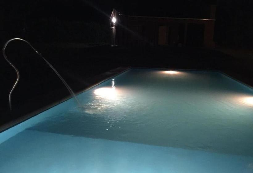 پانسیون Aire Serrano