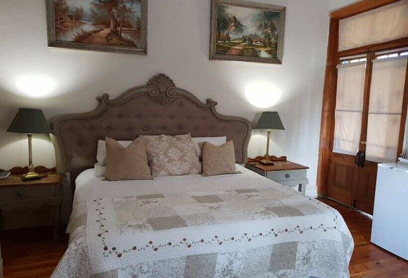 ペンション Bauhenia Guesthouse