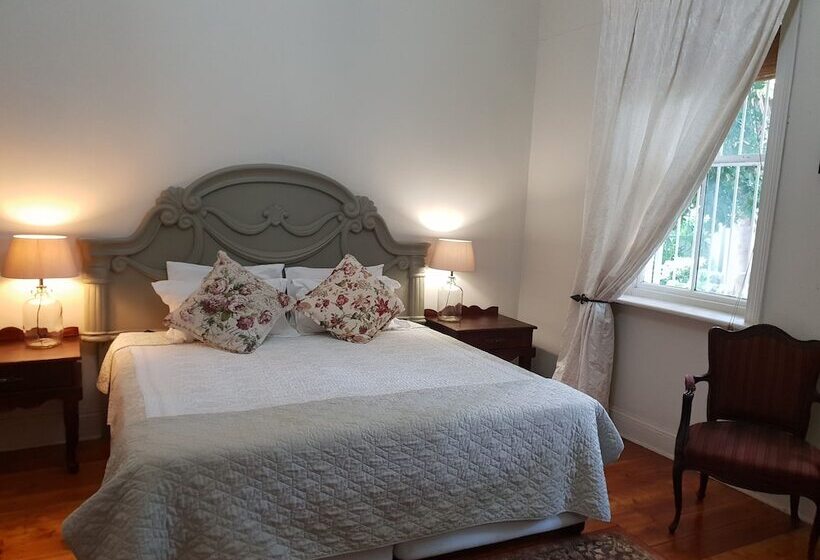 ペンション Bauhenia Guesthouse