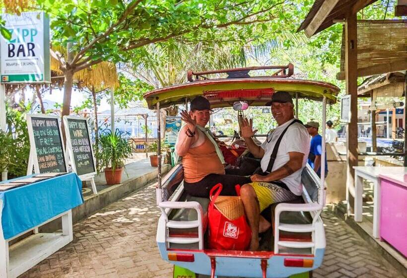 ペンション Zipp Bar Restaurant & Bungalows