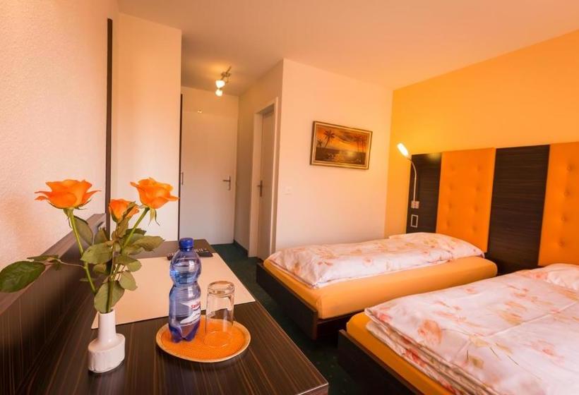 הוסטל Franz Anton